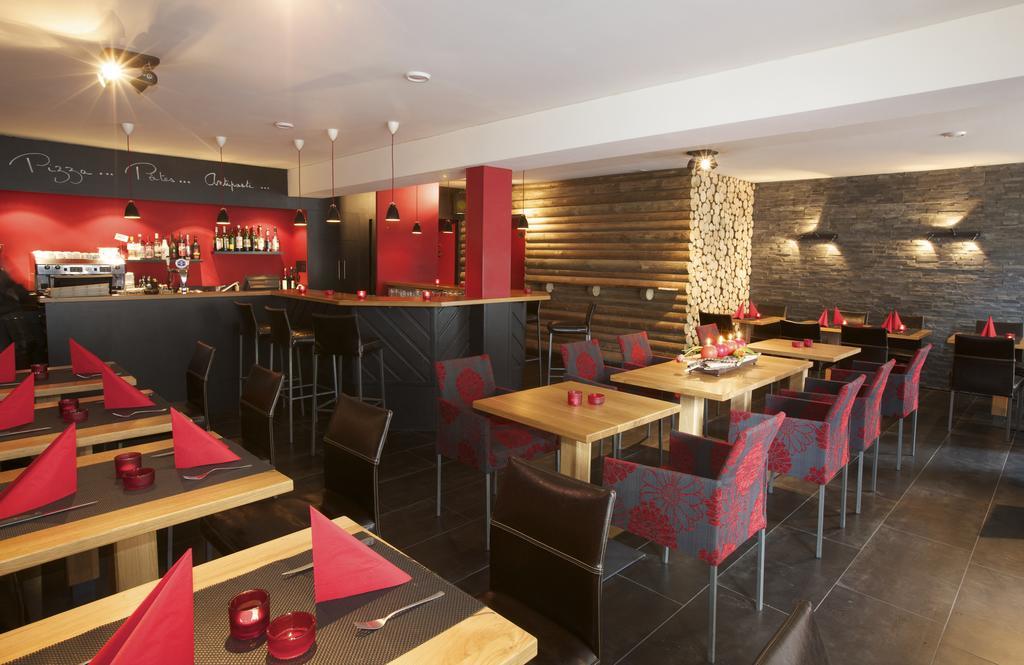 Hôtel-Restaurant Le Lion d'Or Porrentruy Exterior foto