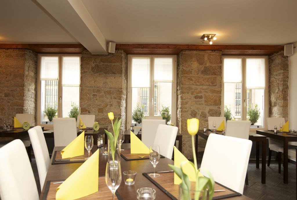 Hôtel-Restaurant Le Lion d'Or Porrentruy Exterior foto